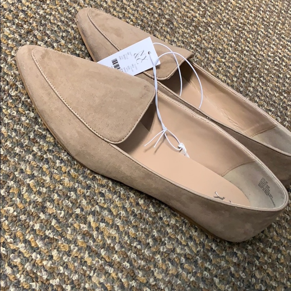 Tan Flats - Picture 2 of 5